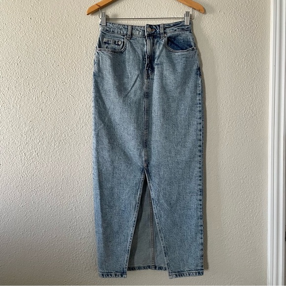 ASOS Dresses & Skirts - ASOS Design Denim Maxi Skirt Women’s Size 4 Blue Acid Wash Front Slit Distressed